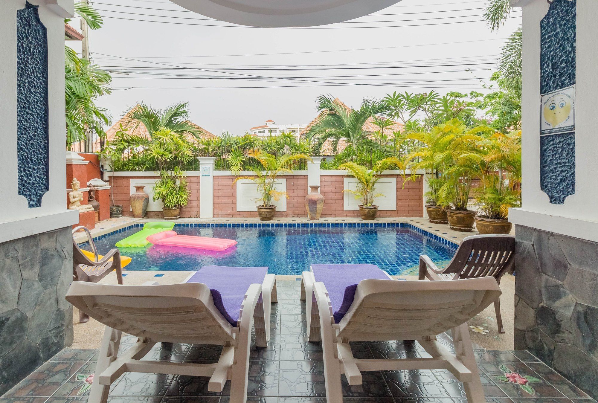 Villa Baan Kanittha - 6 Bedrooms Gt Pool Pattaya